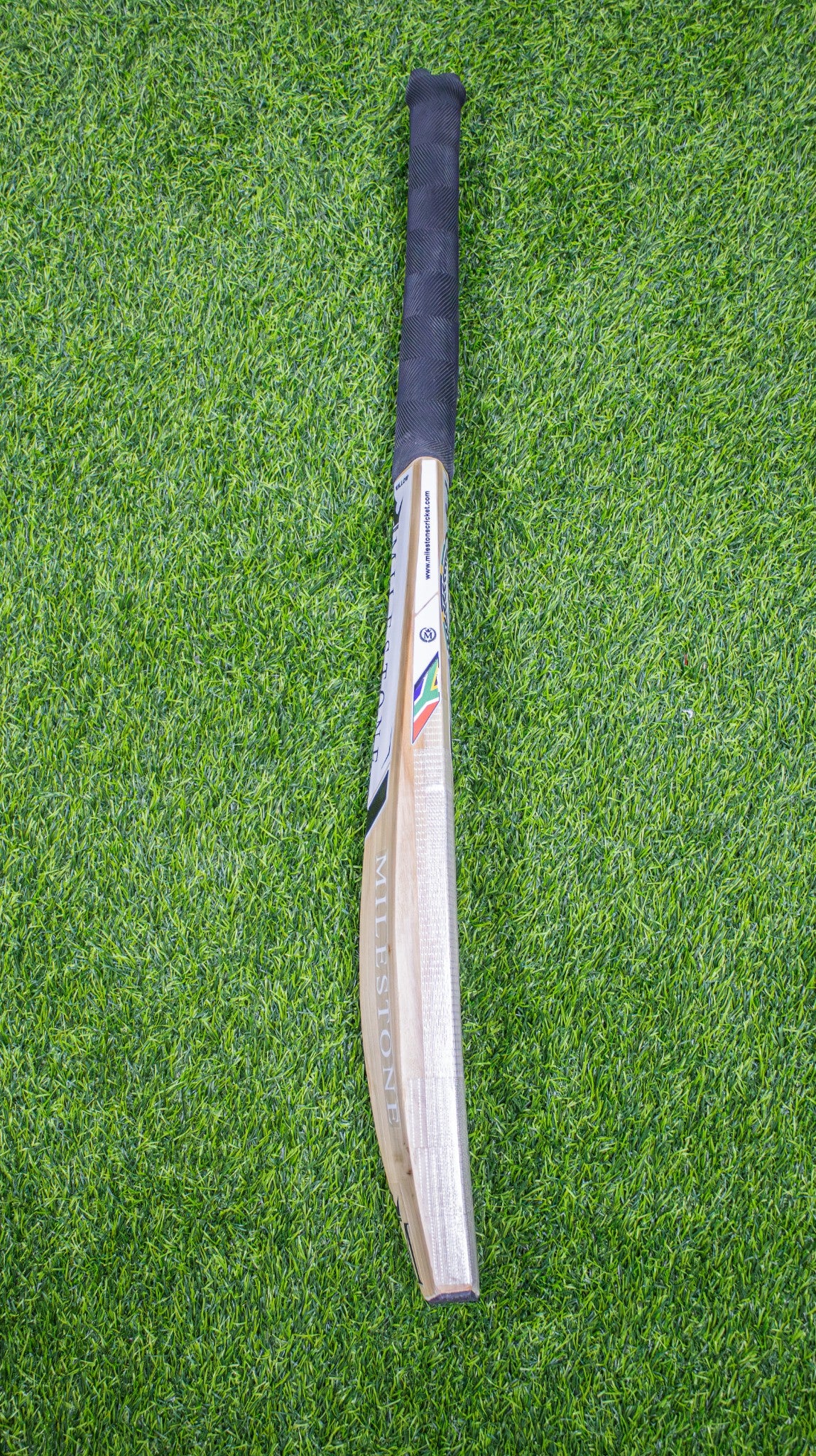 Milestone Size 5 Demo Bat