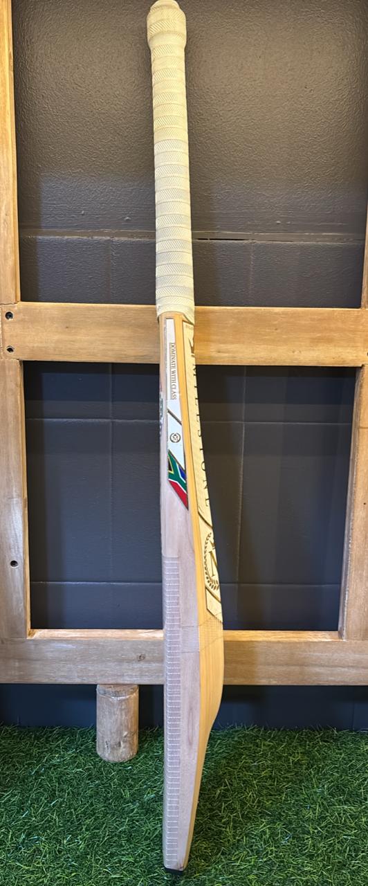 Milestone Short Harrow Demo Bat (RF002)