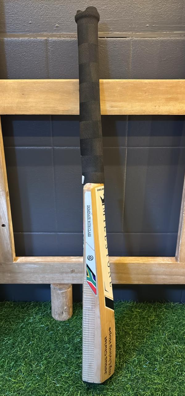 Milestone Fielding Demo Bat (RF001)