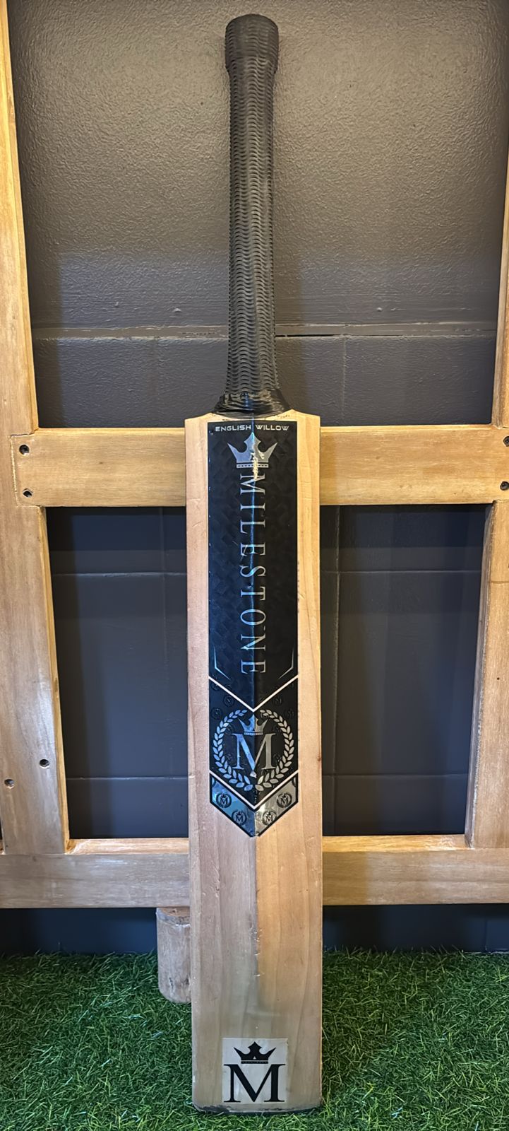 Milestone Short Harrow Demo Bat (RF003)