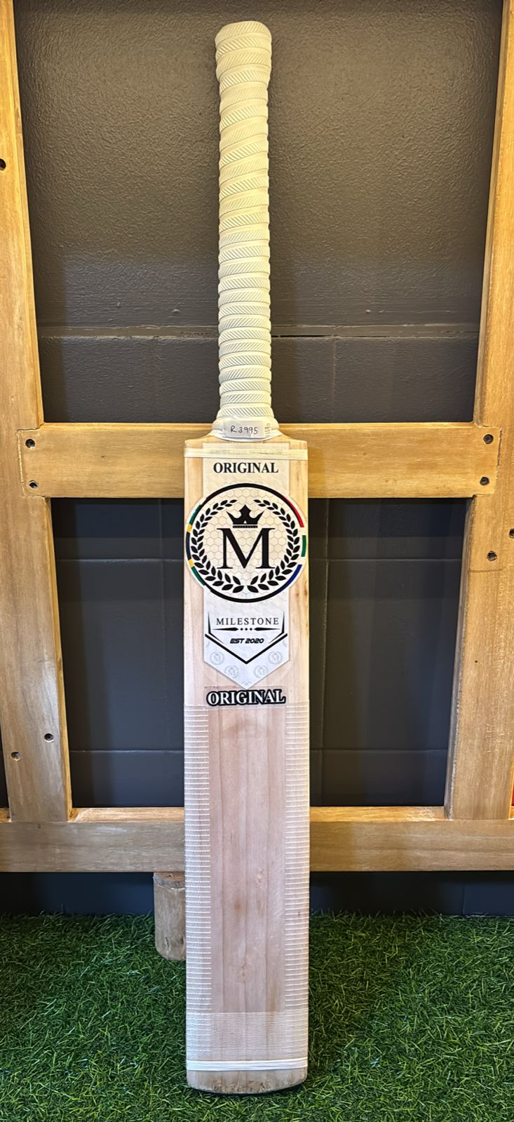 Milestone Short Handle Demo Bat (RF004)