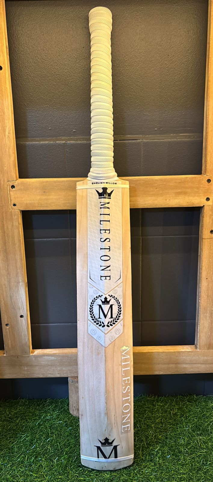 Milestone Short Handle Demo Bat (RF004)