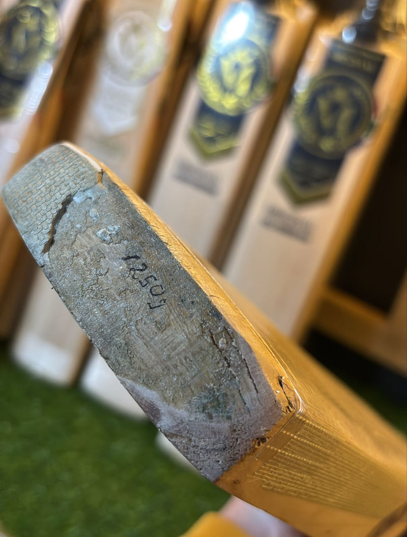 Milestone Short Handle Demo Bat (RF007)